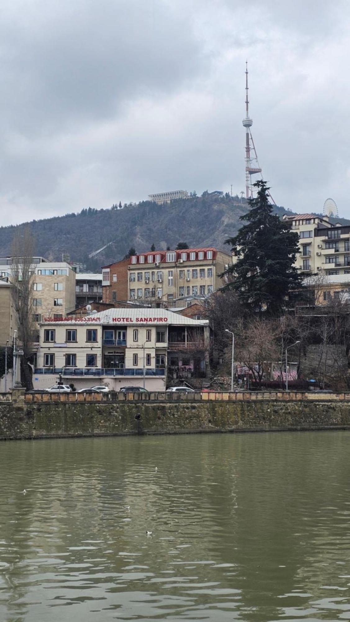 Sanapiro + Hotel Tbilisi Exterior foto